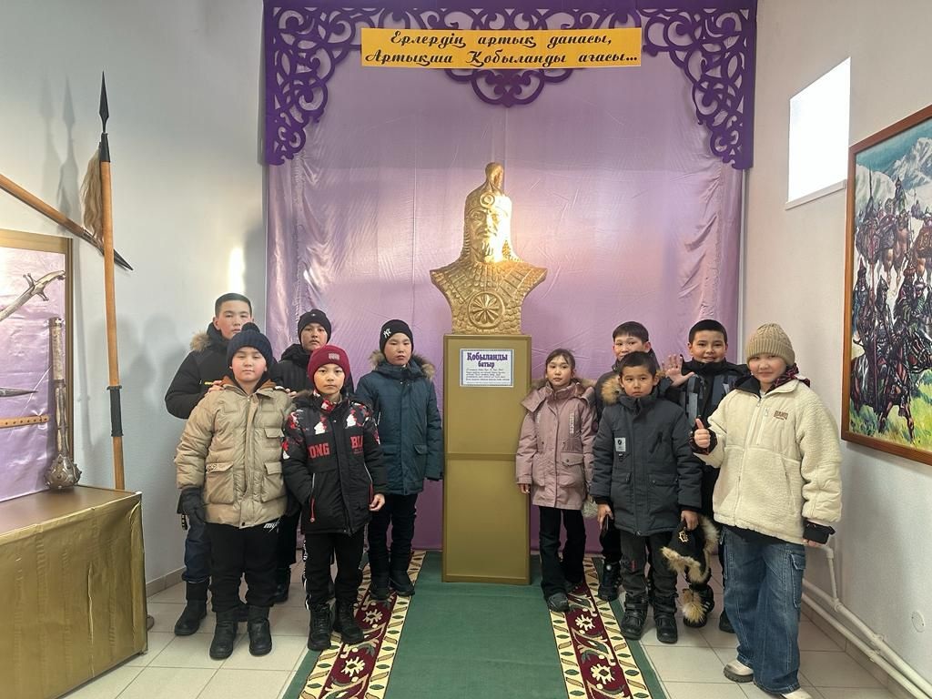 Ақрап орта мектебінің оқушылары