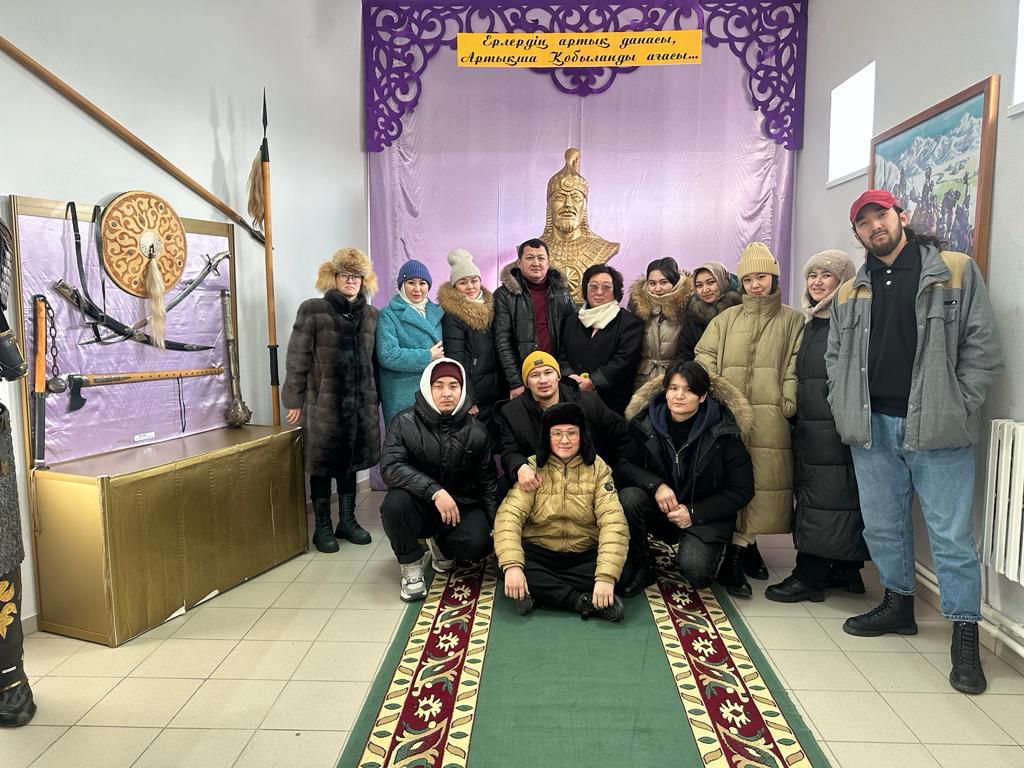 Т.Ахтанов атындағы Ақтөбе облыстық драма театрының актерлары