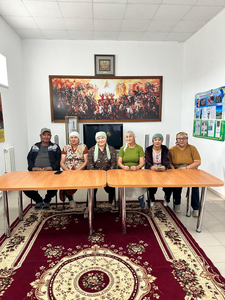 Ақтөбе қаласы және Байғанин ауданынан келген қонақтарымызға экскурсия жүргізіп батырдың ерлігі туралы мәлімет берілді