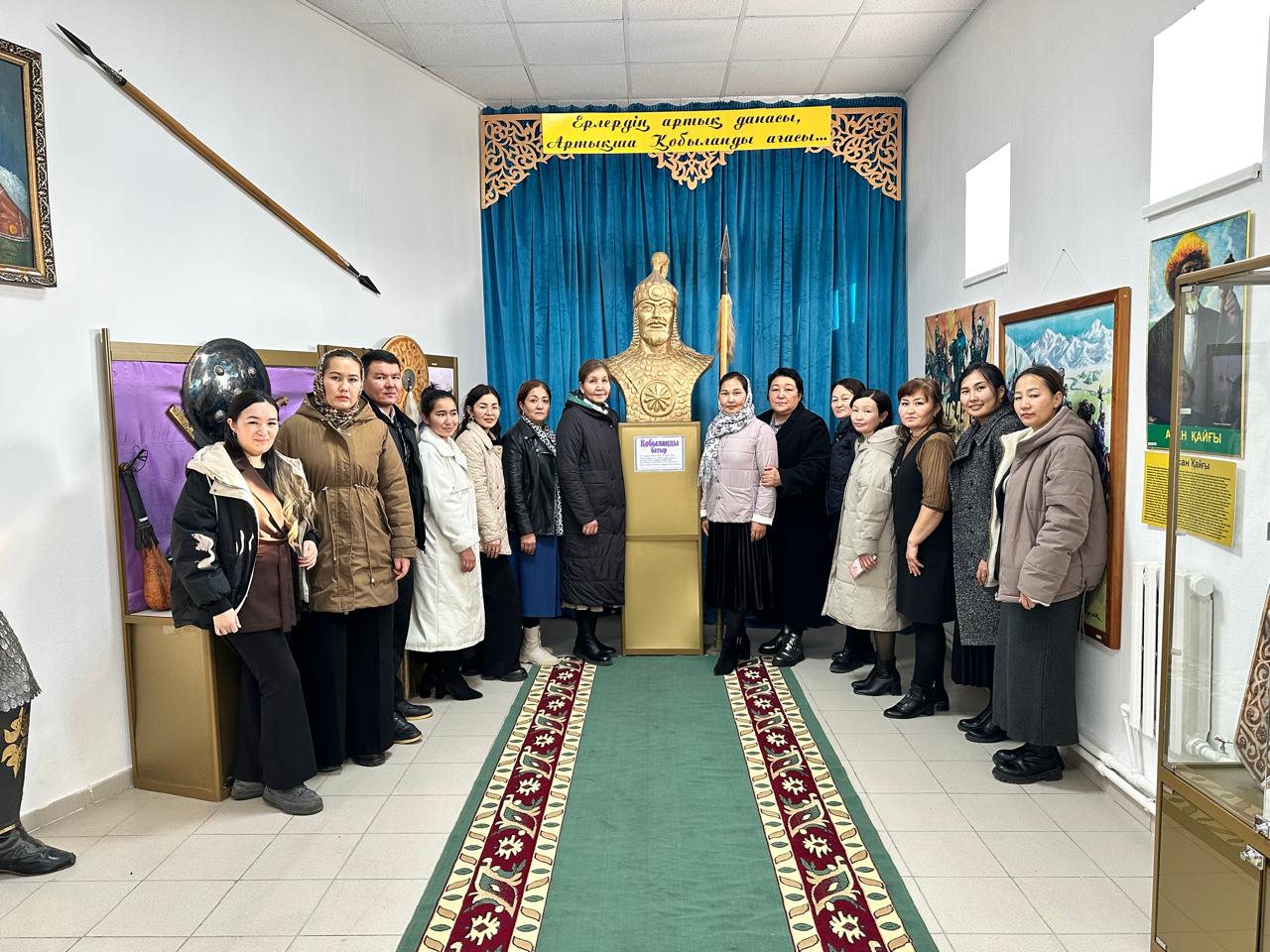 Қобда ауданының ұстаздары